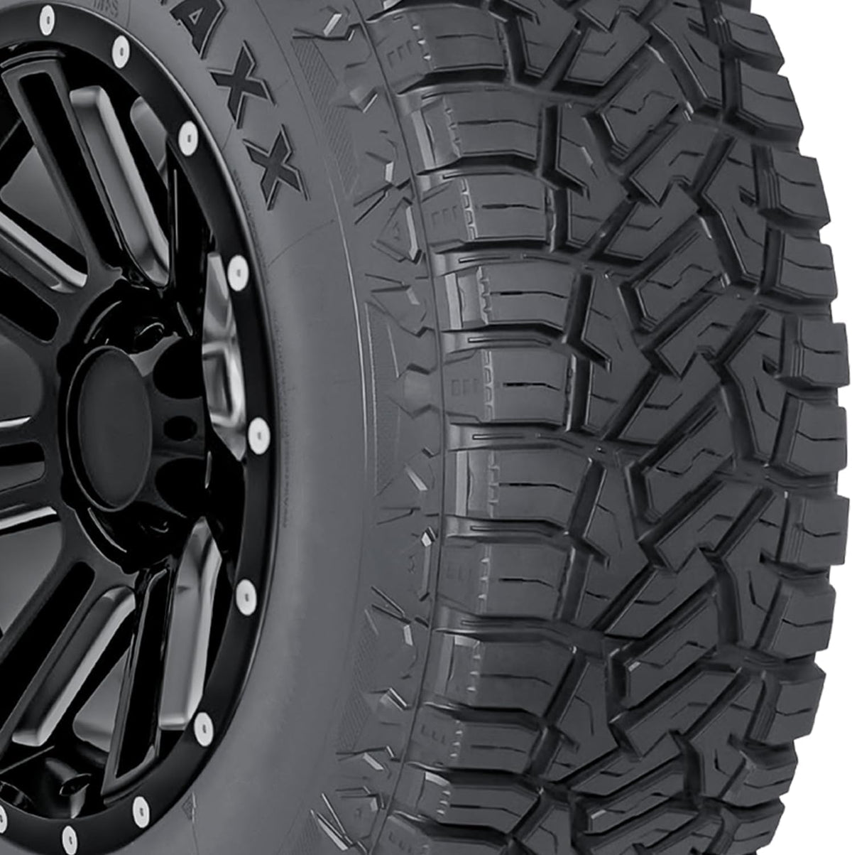 275/60R20 116T XL Light Truck Tire I7384