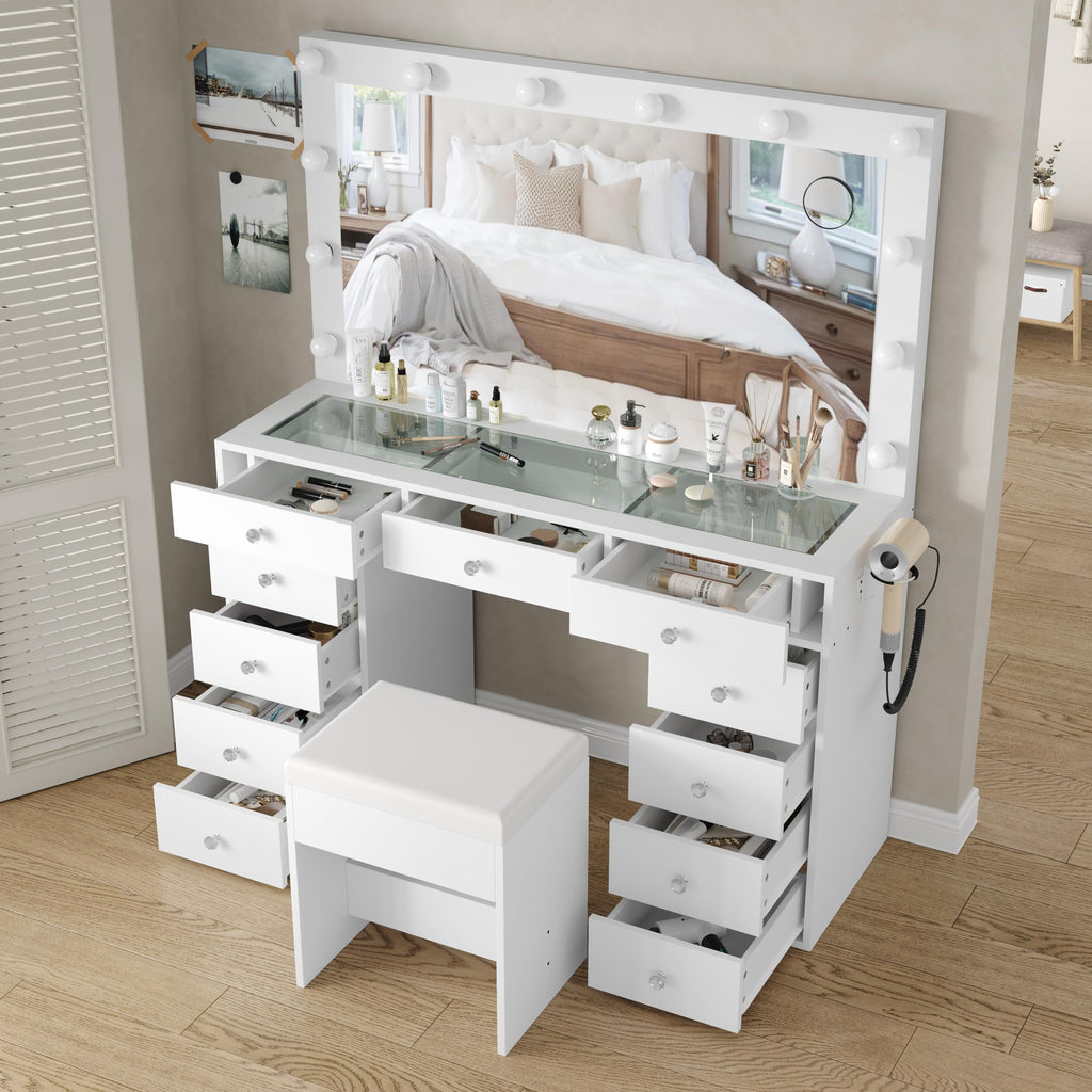 White Vanity Desk with Mirror and Chair B667